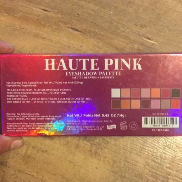 Haute pink eyeshadow palette - Picture 4 of 4